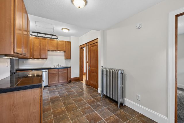 1253 Selby Avenue, Saint Paul, MN 55104