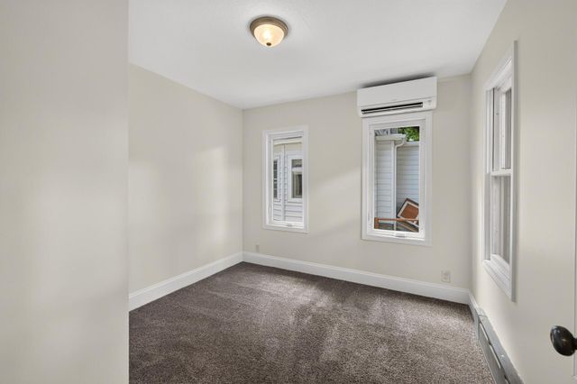 1253 Selby Avenue, Saint Paul, MN 55104