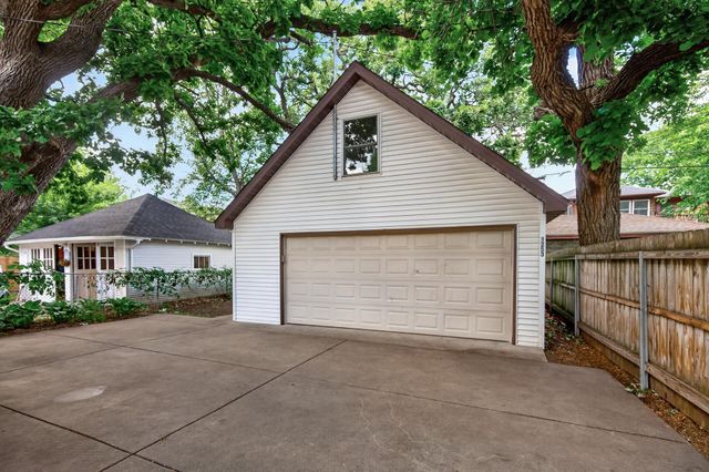 1253 Selby Avenue, Saint Paul, MN 55104