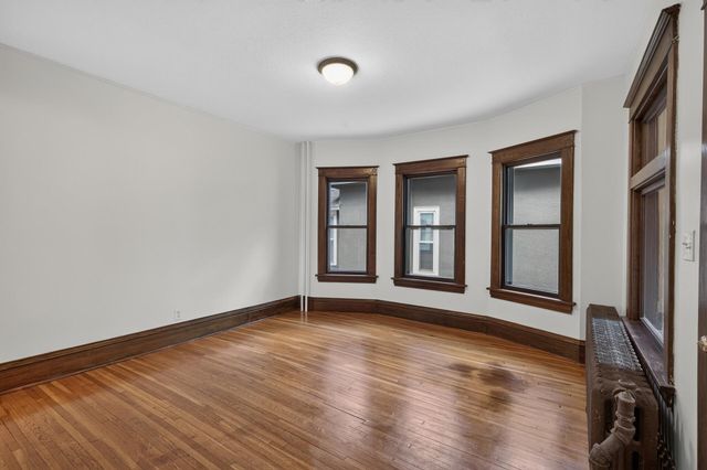 1253 Selby Avenue, Saint Paul, MN 55104