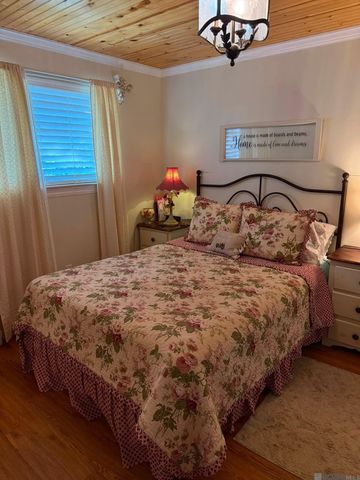 935 Montgomery Ave, Denham Springs, LA 70726