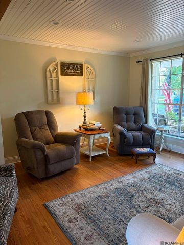 935 Montgomery Ave, Denham Springs, LA 70726