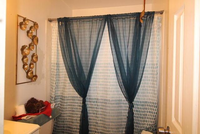 5702 Briarwood Street, Mangonia Park, FL 33407