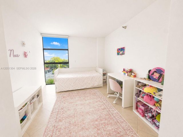 20505 E Country Club Drive 537, Aventura, FL 33180