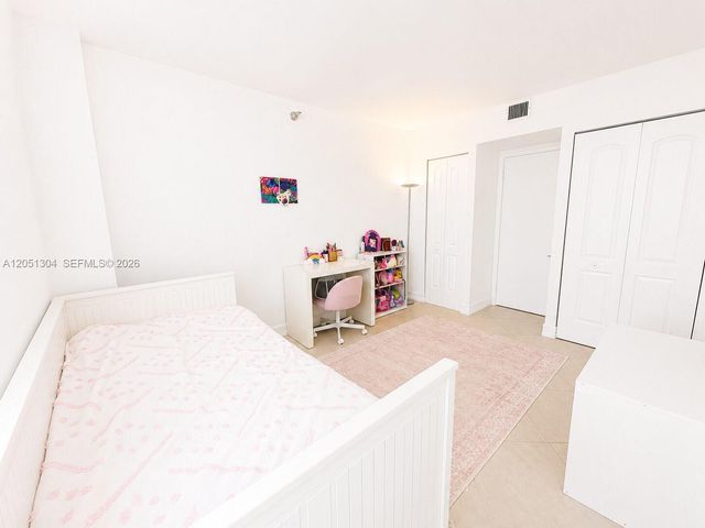 20505 E Country Club Drive 537, Aventura, FL 33180