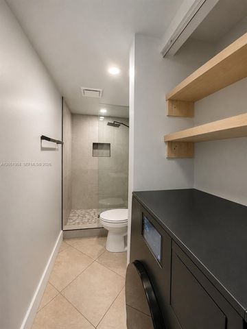 20505 E Country Club Drive 537, Aventura, FL 33180