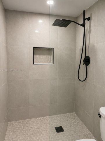 20505 E Country Club Drive 537, Aventura, FL 33180