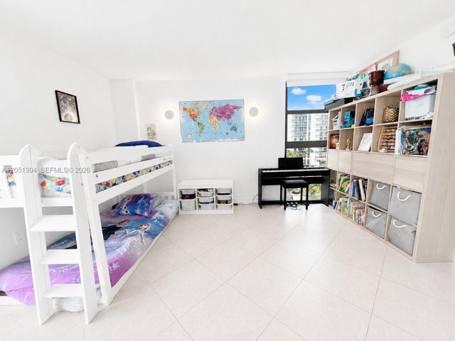 20505 E Country Club Drive 537, Aventura, FL 33180