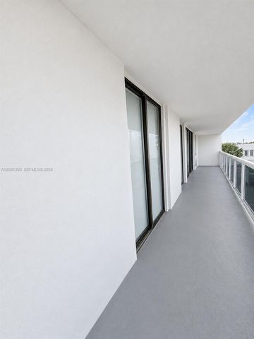 20505 E Country Club Drive 537, Aventura, FL 33180
