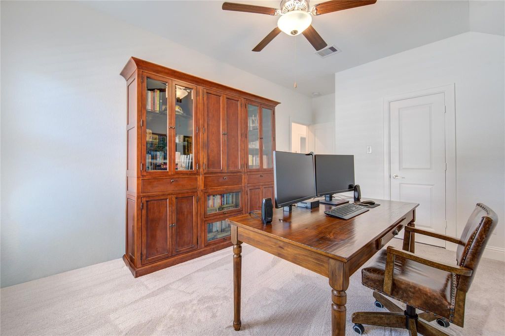 Image 18 of property listing at 12018 Kingsmuir Lane, Richmond, TX 77407