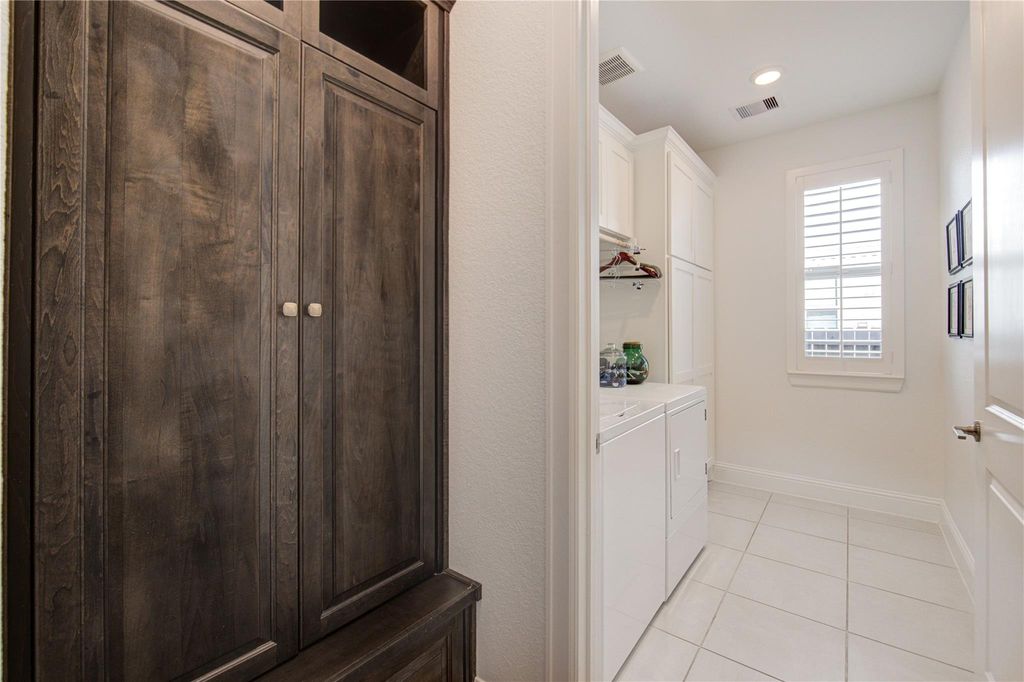 Image 22 of property listing at 12018 Kingsmuir Lane, Richmond, TX 77407