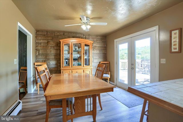 64 FAIRWAY DR, Jonestown, PA 17038