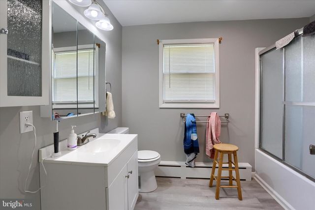 64 FAIRWAY DR, Jonestown, PA 17038