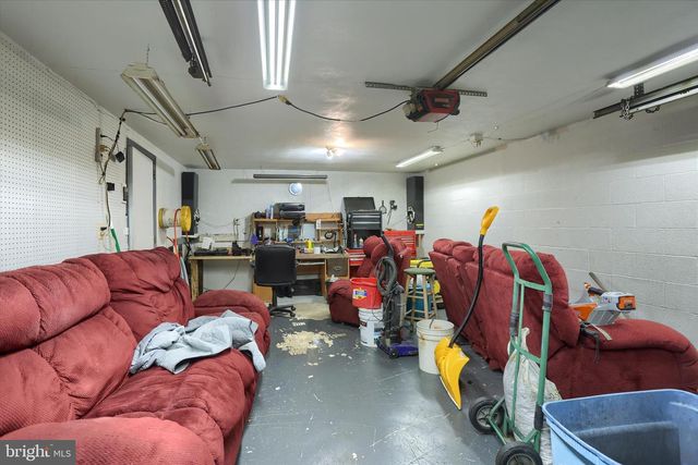 64 FAIRWAY DR, Jonestown, PA 17038