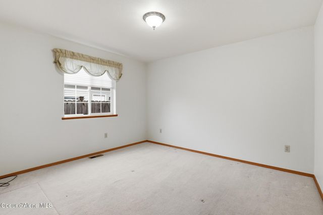 561 E Sand Wedge DR, Post Falls, ID 83854