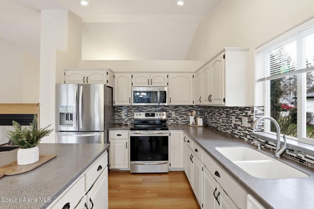 561 E Sand Wedge DR, Post Falls, ID 83854