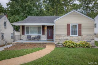 827 Water Street, St Charles, MO 63301
