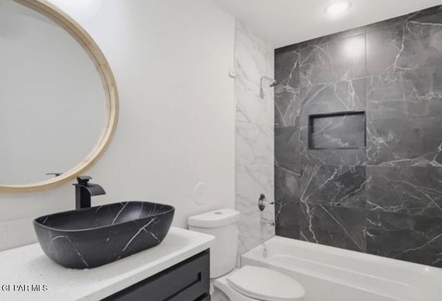 3768 SCHEME Place, El Paso, TX 79938