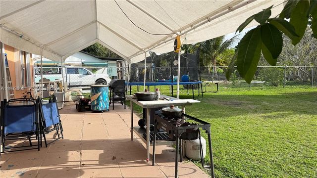 7144 SW 148th Ct, Miami, FL 33193