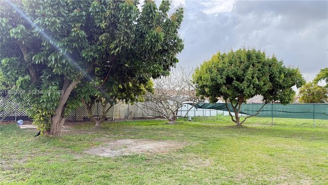 7144 SW 148th Ct, Miami, FL 33193