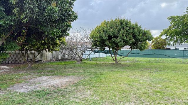 7144 SW 148th Ct, Miami, FL 33193