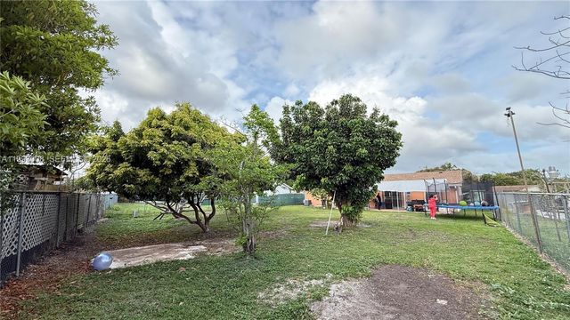 7144 SW 148th Ct, Miami, FL 33193