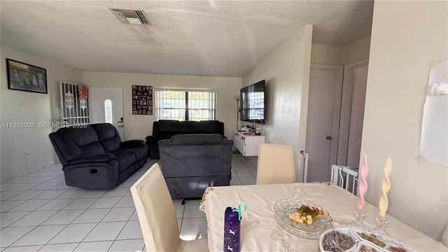 7144 SW 148th Ct, Miami, FL 33193