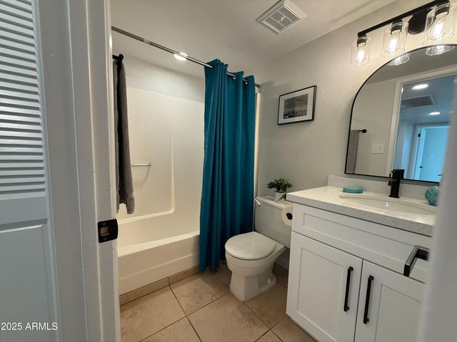 2331 W VIA RIALTO Circle, Mesa, AZ 85202