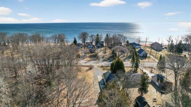 1647 N Huron Road, Tawas City, MI 48763
