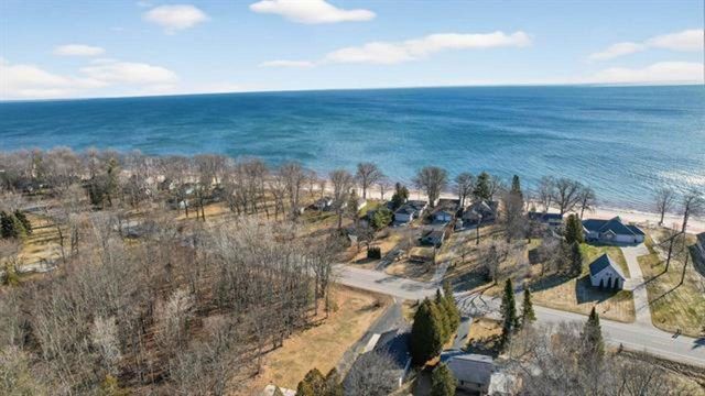 1647 N Huron Road, Tawas City, MI 48763