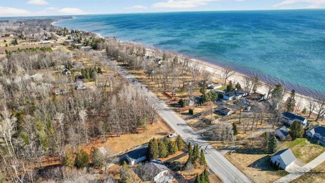 1647 N Huron Road, Tawas City, MI 48763