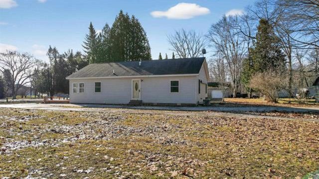 1647 N Huron Road, Tawas City, MI 48763