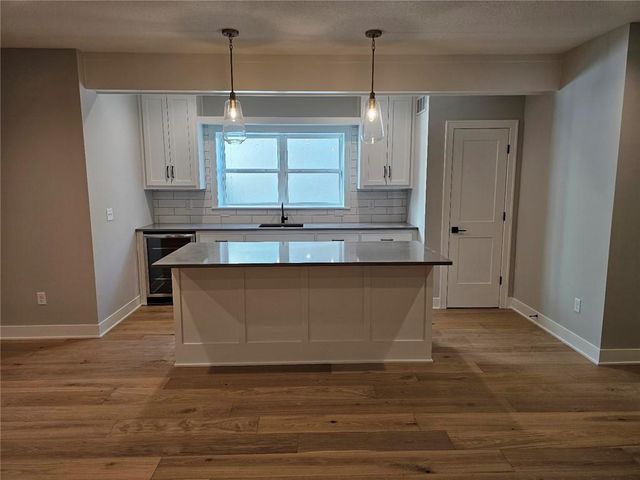 11211 S Gleason Road, Olathe, KS 66061