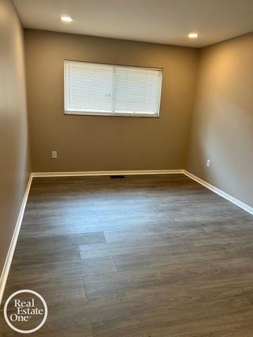 483 Allard Avenue, Grosse Pointe Farms, MI 48236