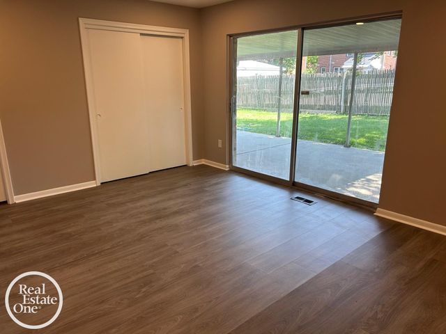 483 Allard Avenue, Grosse Pointe Farms, MI 48236