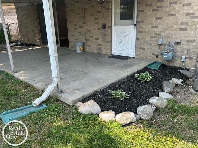 483 Allard Avenue, Grosse Pointe Farms, MI 48236