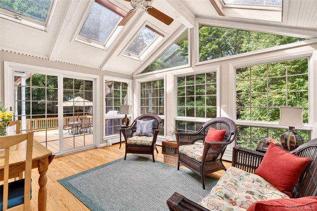 16 Soundview Loop, South Salem, NY 10590