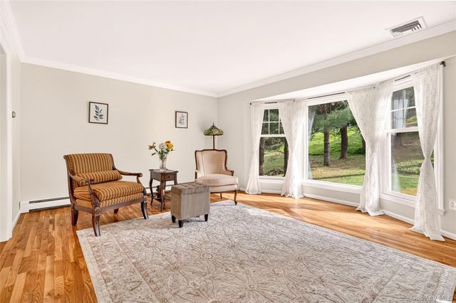 16 Soundview Loop, South Salem, NY 10590