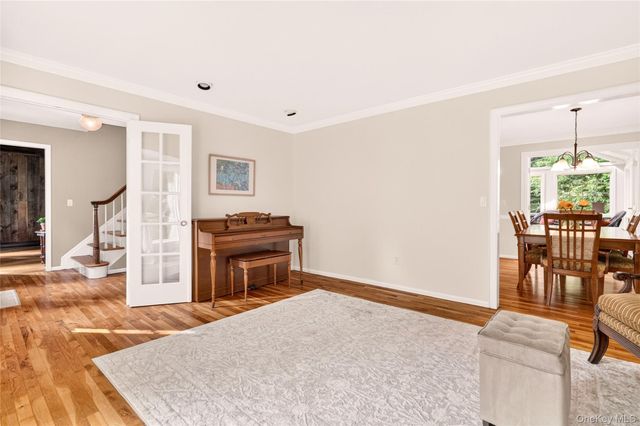 16 Soundview Loop, South Salem, NY 10590