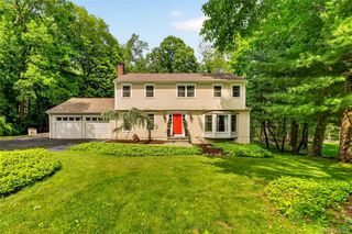 16 Soundview Loop, South Salem, NY 10590