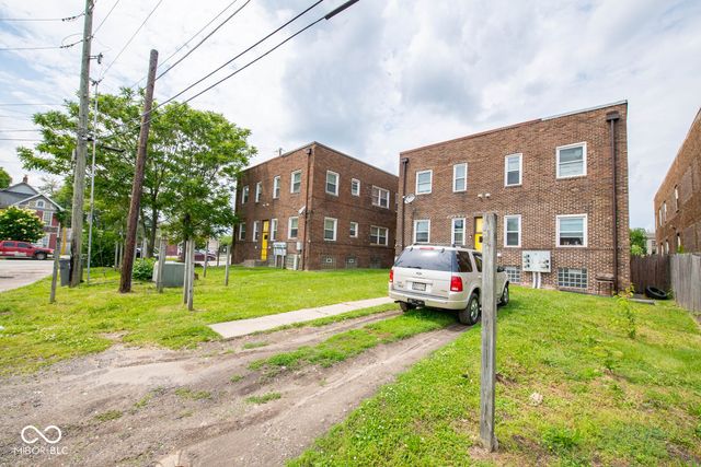 59 W Fall Creek Parkway South Drive, Indianapolis, IN 46208