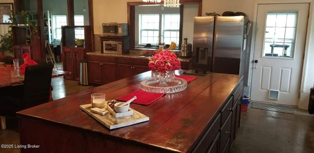 555 Fields Ln, Clarkson, KY 42726