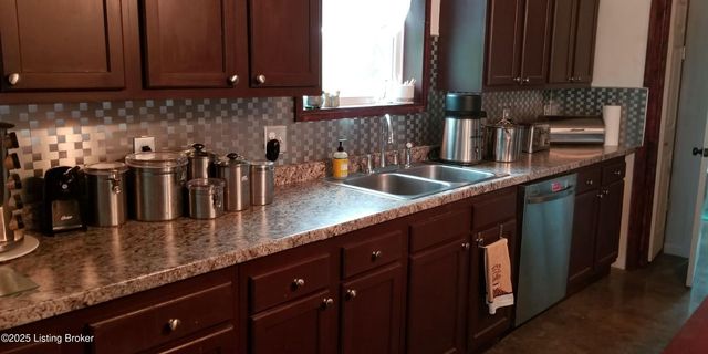 555 Fields Ln, Clarkson, KY 42726