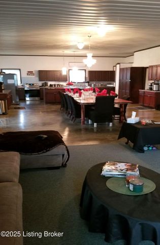 555 Fields Ln, Clarkson, KY 42726