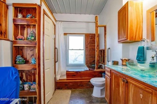 555 Fields Ln, Clarkson, KY 42726