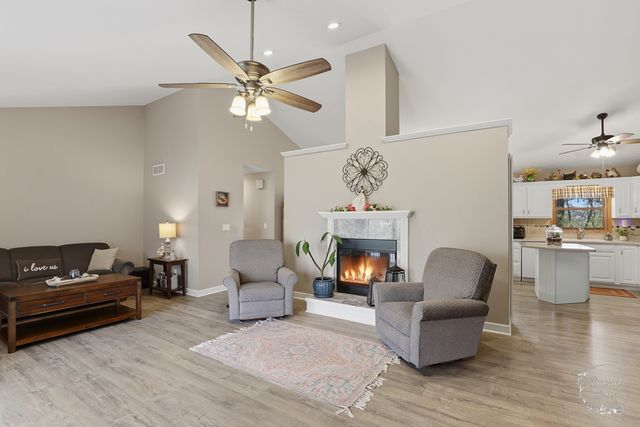 2853 Forsythia Lane, St. Anne, IL 60964