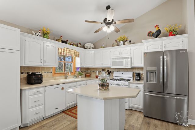 2853 Forsythia Lane, St. Anne, IL 60964