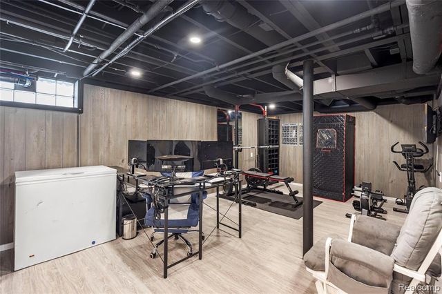 4200 Lanco Court, Waterford, MI 48329