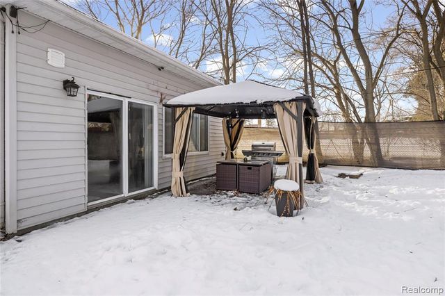 4200 Lanco Court, Waterford, MI 48329