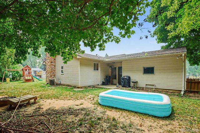 4425 Crampton Circle, Genesee Charter Township, MI 48506